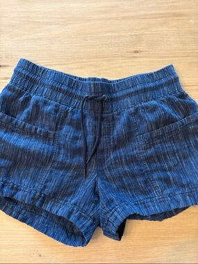 Athleta Navy Blue Textured Drawstring Athletic Shorts